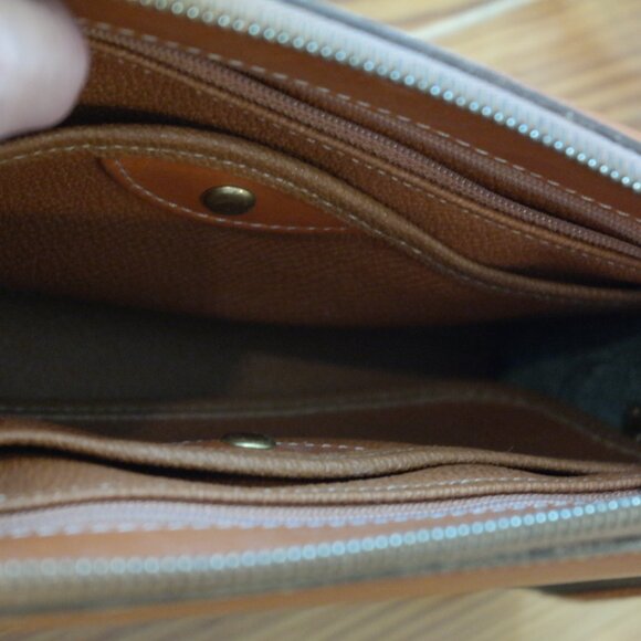 Vintage DOONEY & BOURKE Dark Blue Tan Leather Classic Zip Top Shoulder Bag - Picture 12 of 13